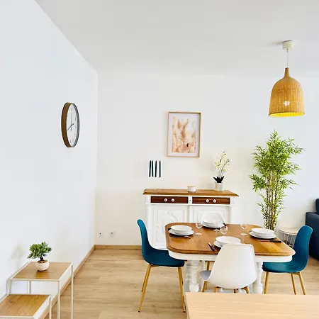 Apartment Le Thieblemont - Elegance And Private Outdoor Space La Chapelle-Saint-Luc