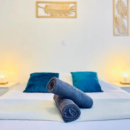 Le Thieblemont - Elegance And Private Outdoor Space *